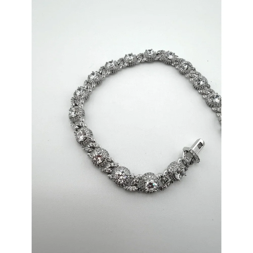 GLD Shop Iced Diamond Station Cuban Bracelet 9 Inch White Gold Plated